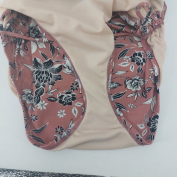 Kona Sol Women's Swimsuit Halter Top Floral Mauve Black Sz S - Picture 8 of 9